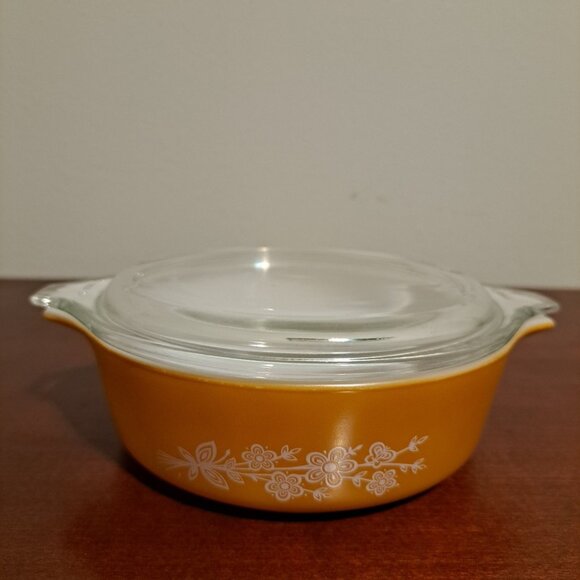 Pyrex Vintage 471-B Butterfly Gold Round 500 Milliliter Casserole Bowl With Lid - Picture 1 of 13